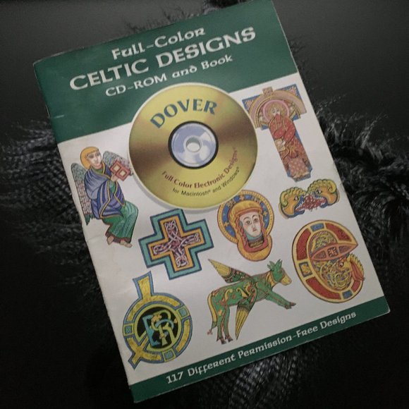 Full-Color Celtic Designs CD-ROM and Book - Picture 3 of 10